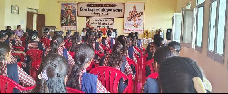 स्पष्ट लक्ष्य, अनुशासन और सतत अध्ययन से ही बनता है सफल व्यक्तित्व :